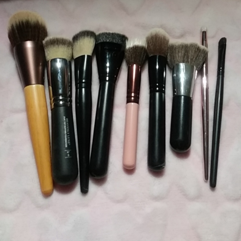 SOLD Brush bundle